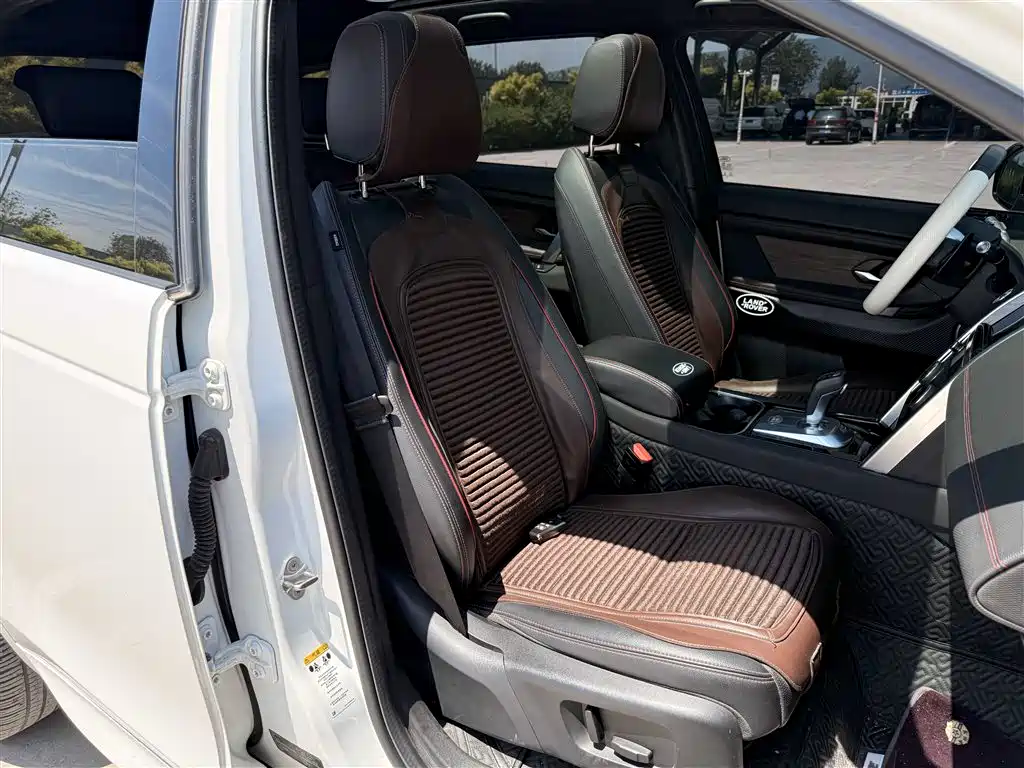 Land Rover Discovery Sport 2021 — фото 10