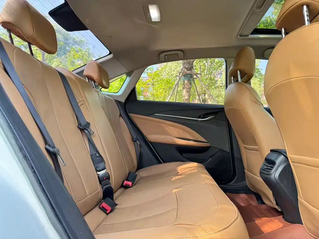 Buick Excelle 2019 — фото 19