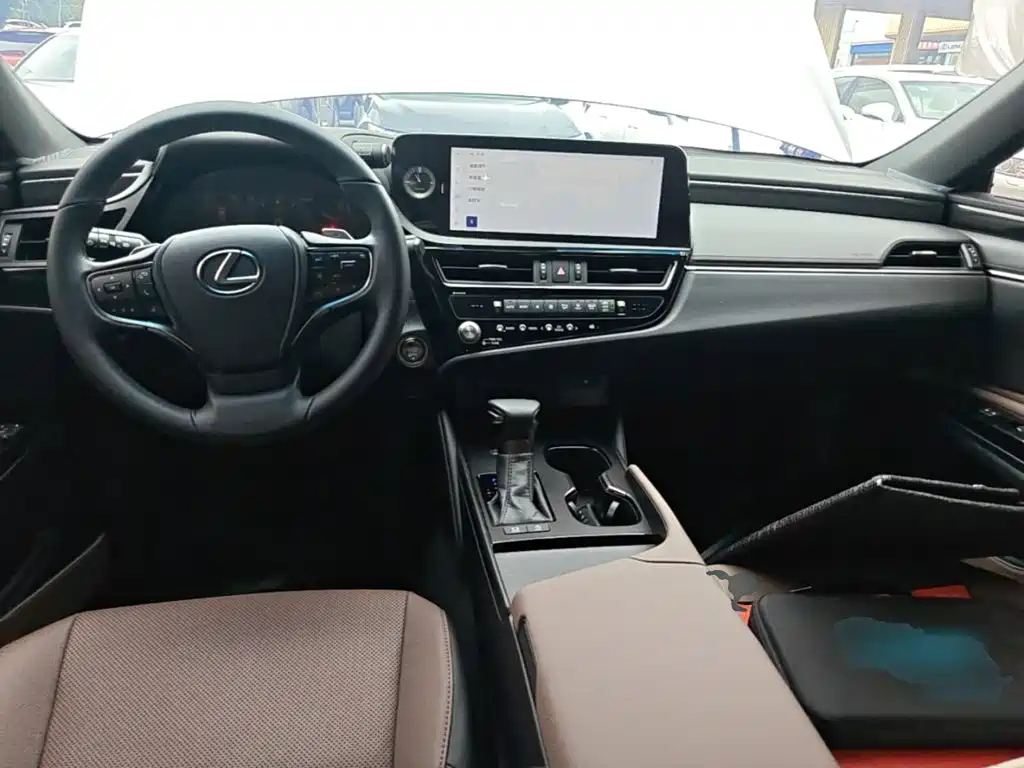 Lexus ES 2024 — фото 10