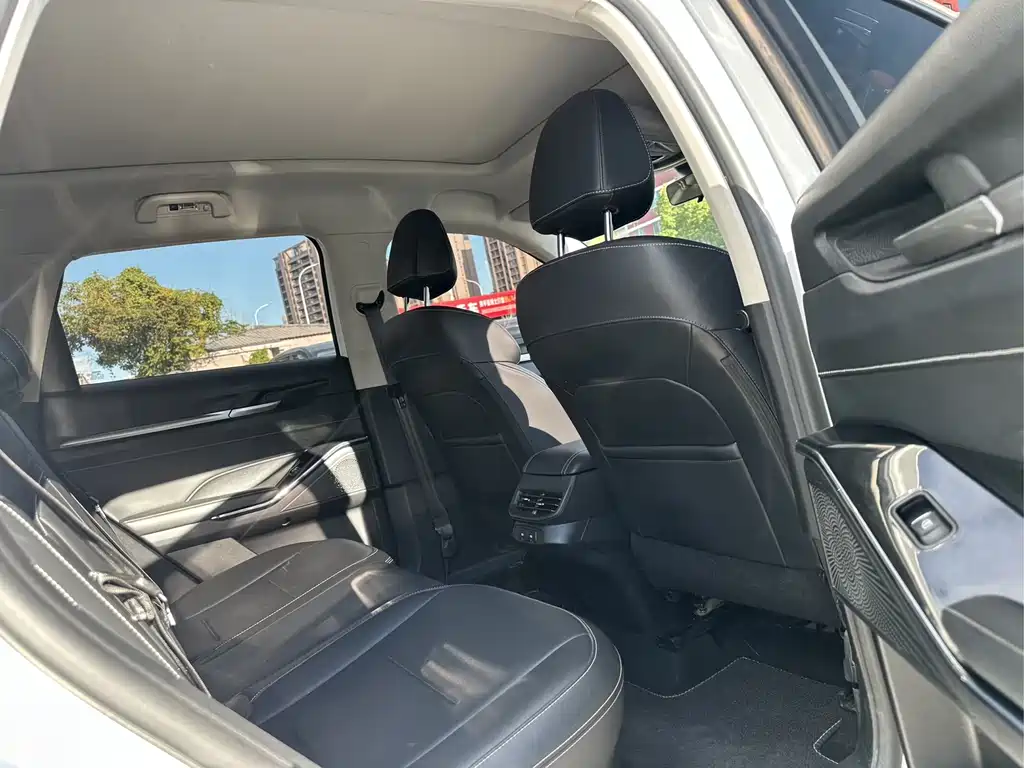 Haval H6 2023 — фото 13