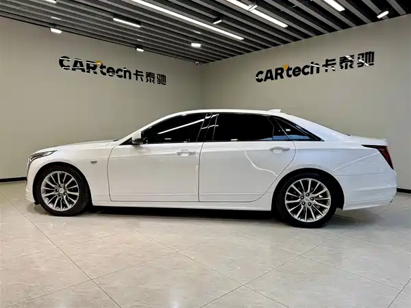 Cadillac CT6 2022