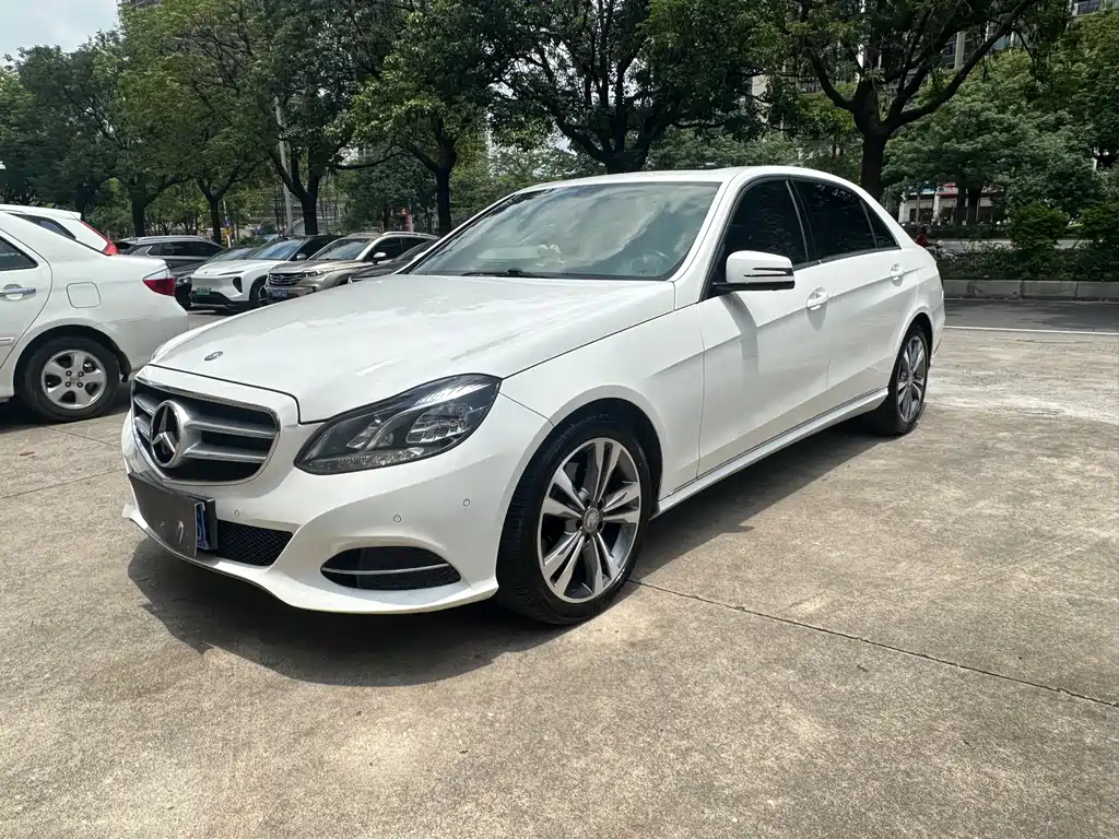 Mercedes-Benz E-Class 2015 — фото 1
