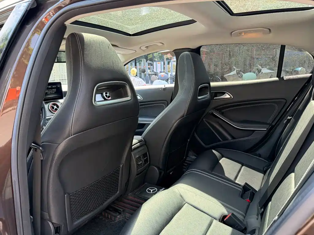 Mercedes-Benz GLA 2017 — фото 11