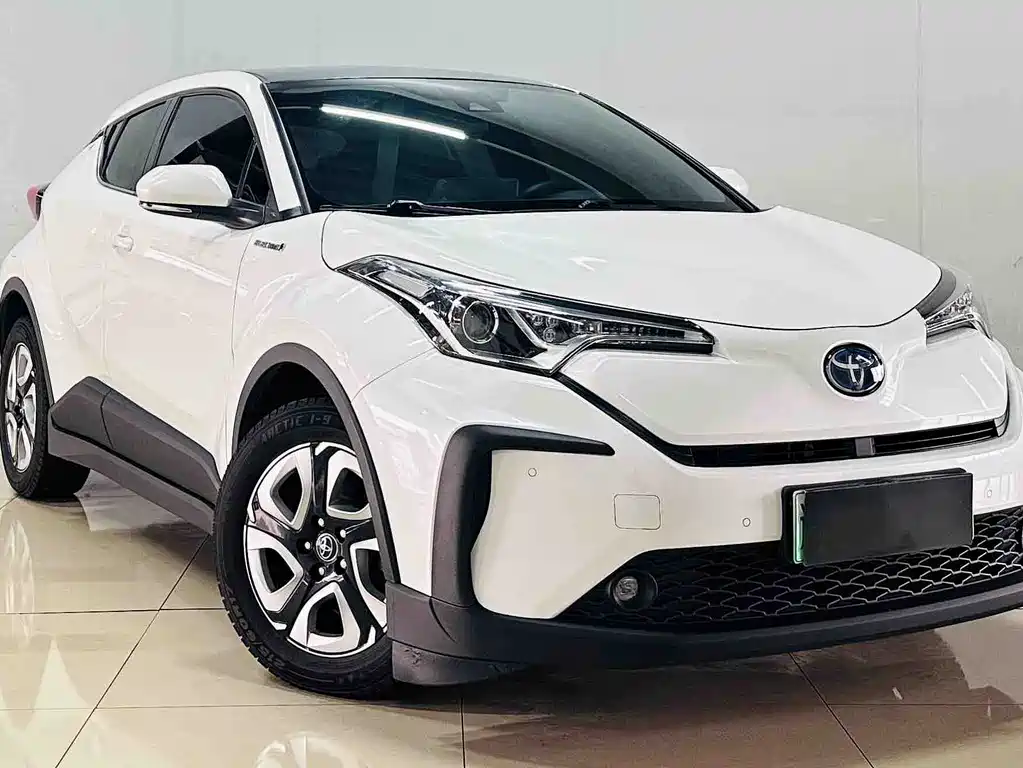 Toyota C-HR EV 2021 — фото 3