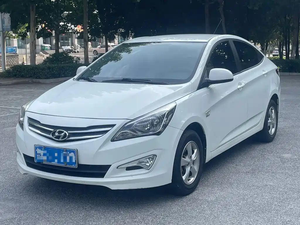 Hyundai Accent 2016 — фото 1