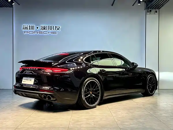 Porsche Panamera 2022