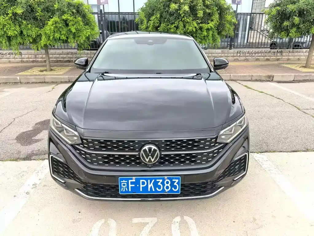 Volkswagen Passat 2023