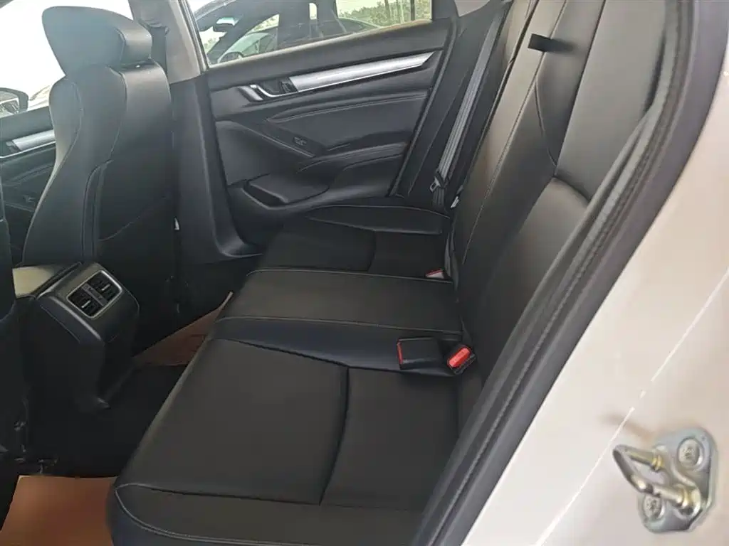 Honda Inspire 2020 — фото 17