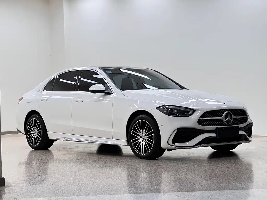 Mercedes-Benz C-Class 2025 — фото 3