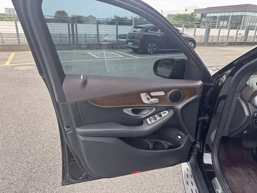 Mercedes-Benz GLC 2022