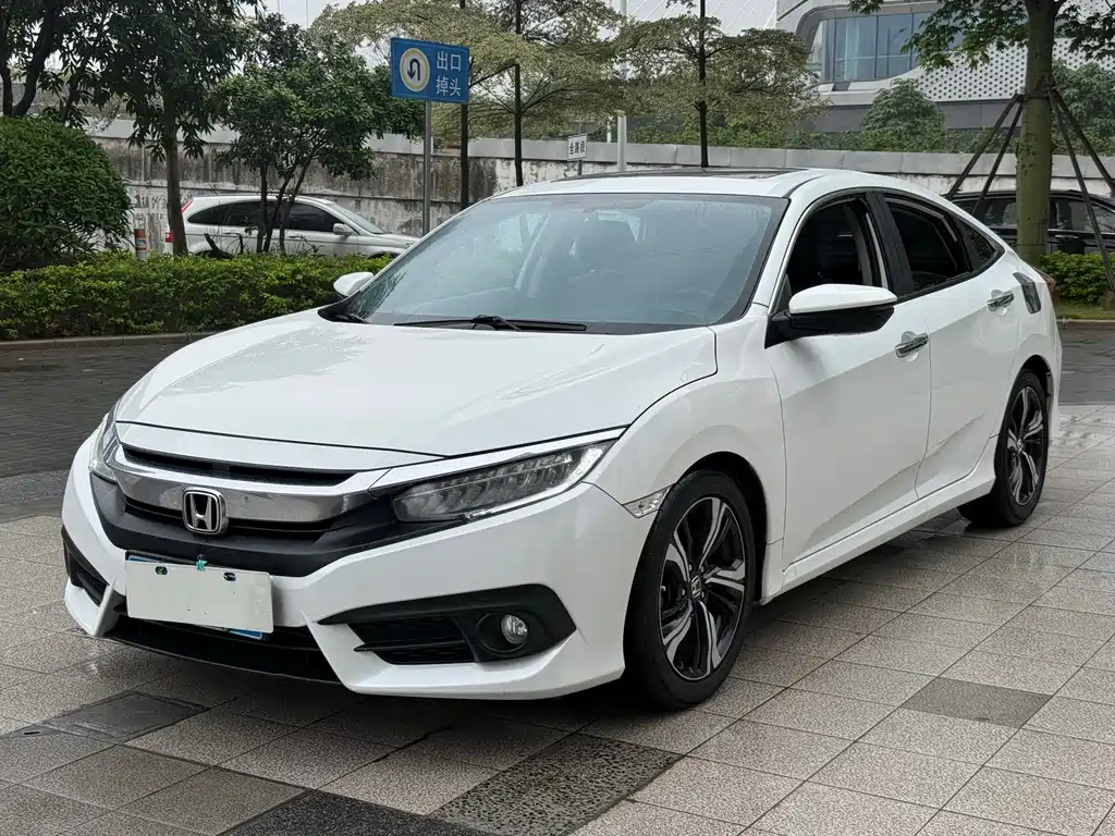 Honda Civic 2017 — фото 1