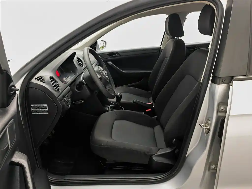 Volkswagen Jetta 2015 — фото 10