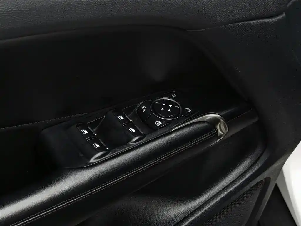 Lincoln MKC 2017 — фото 9