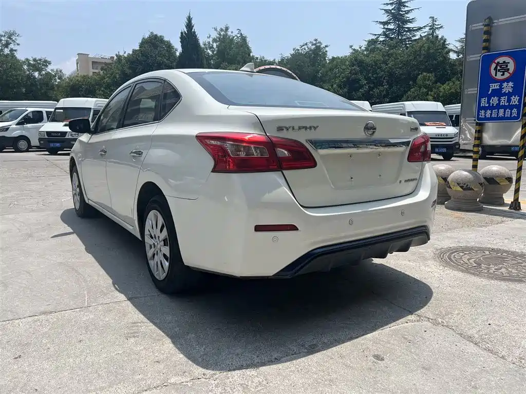 Nissan Sylphy Pure Electric 2018 — фото 9