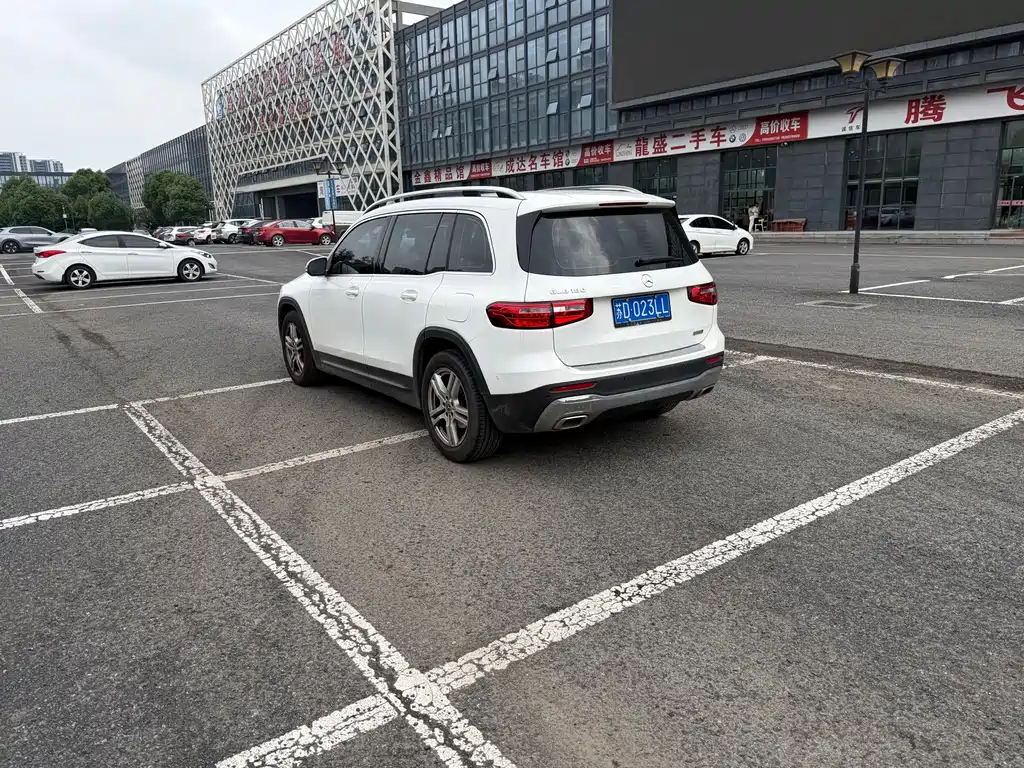 Mercedes-Benz GLB 2021