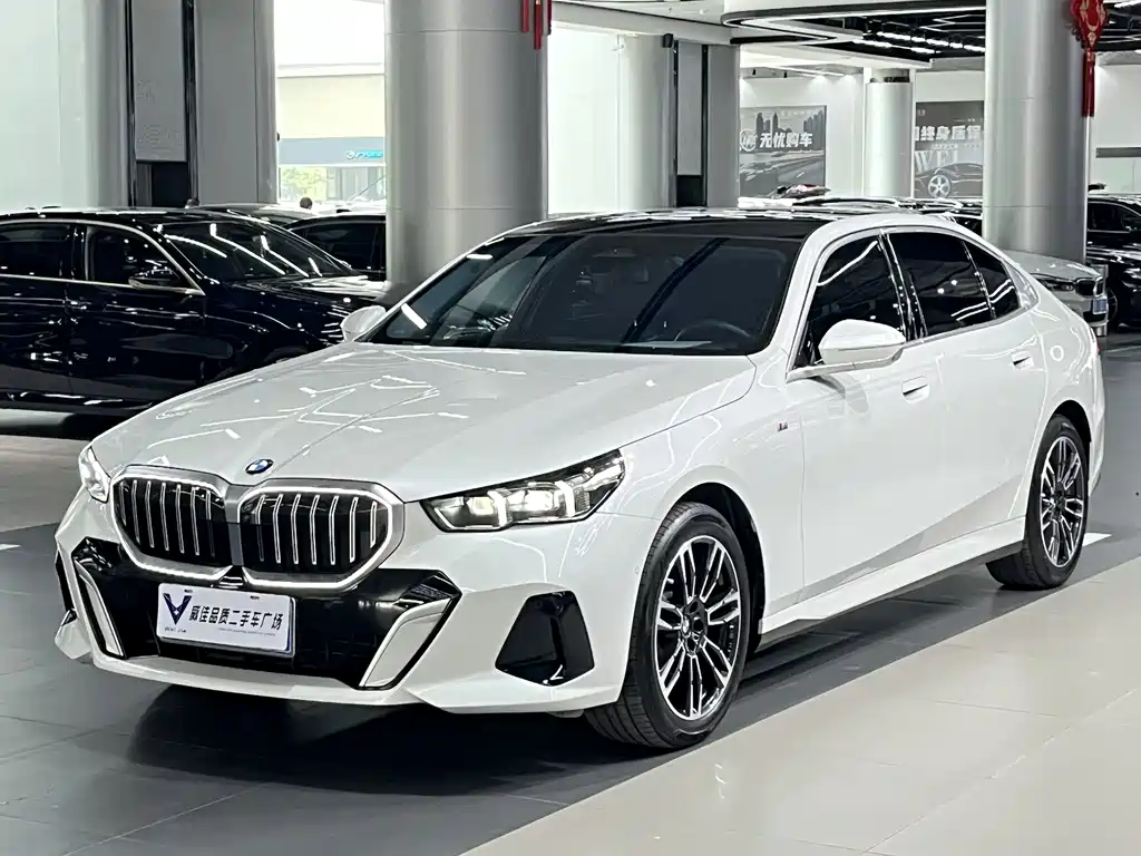 BMW 5 Series 2025