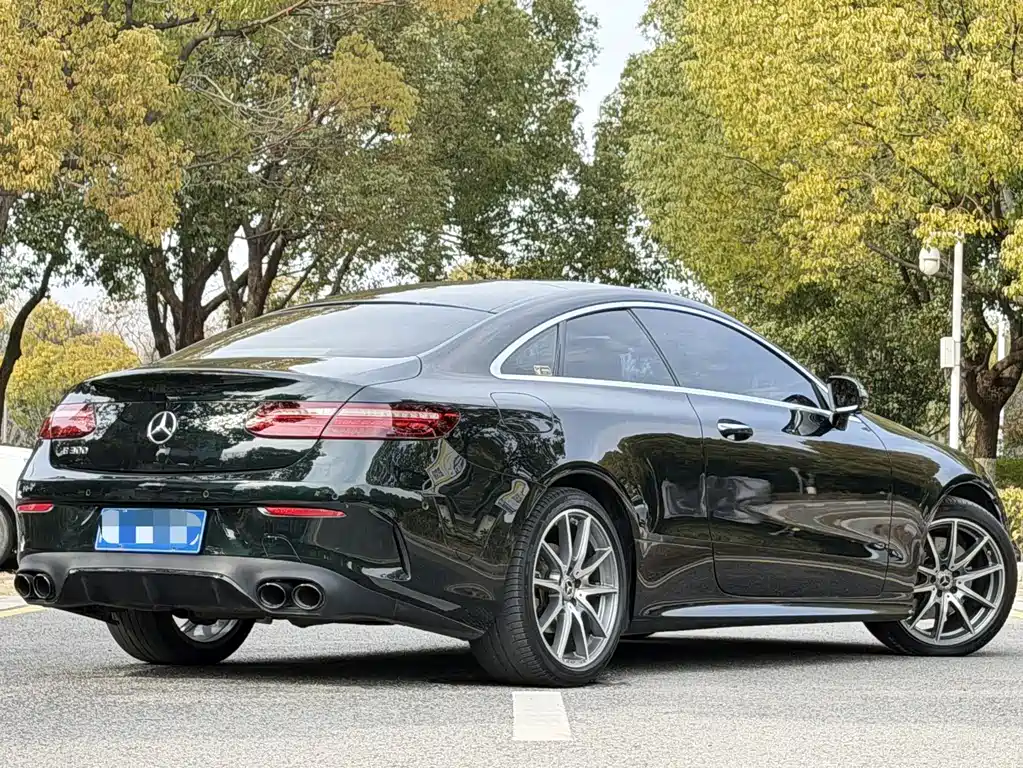 Mercedes-Benz E-Class 2022 — фото 4