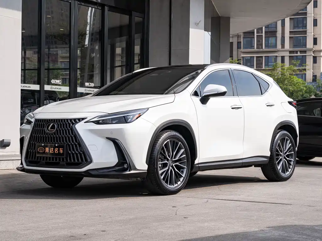 Lexus NX 2023