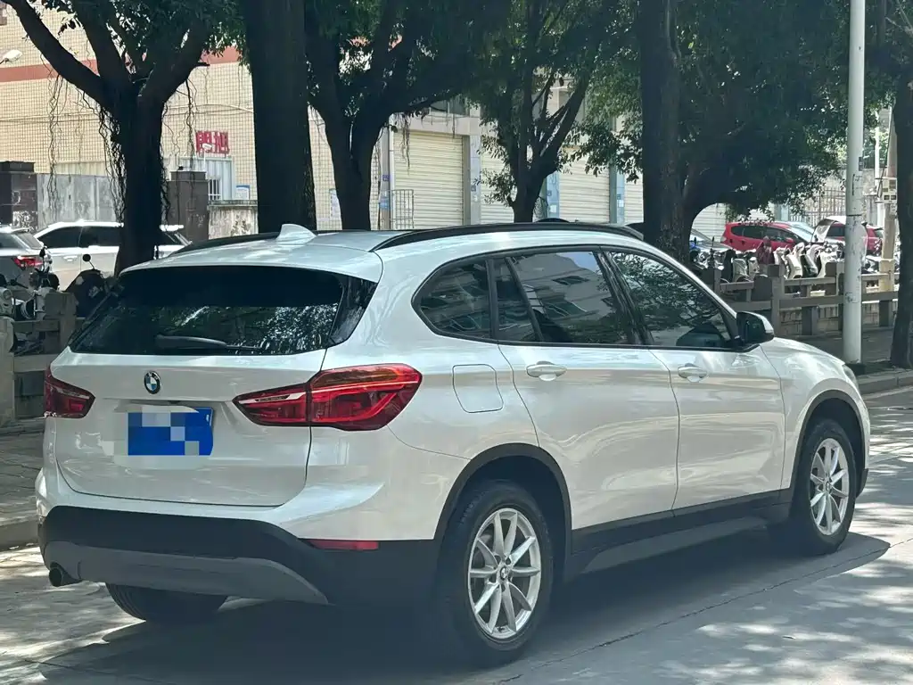 BMW X1 2019 — фото 9