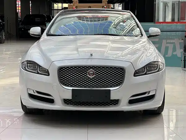 Jaguar XJ 2016