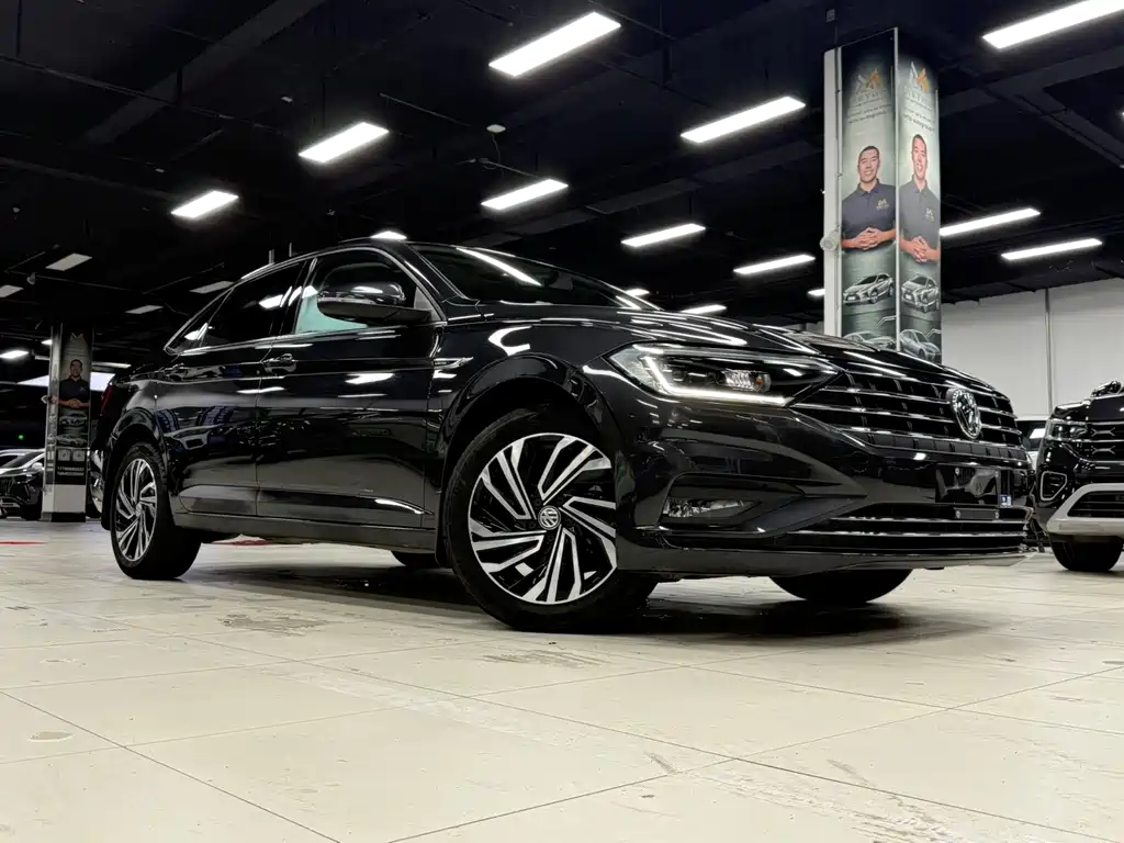 Volkswagen Sagitar 2022