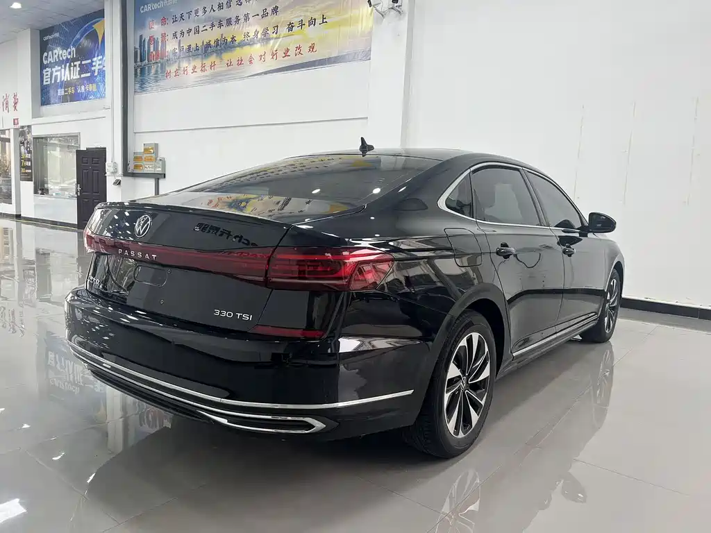 Volkswagen Passat 2023 — фото 14