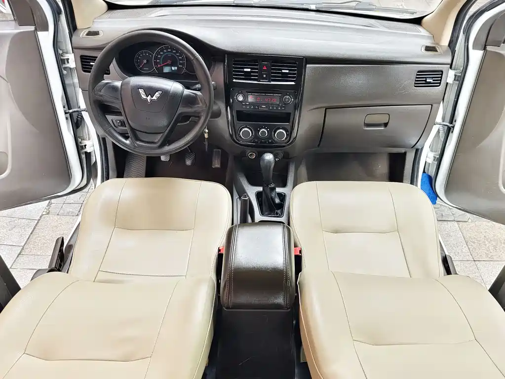 Wuling Rongguang V 2015 — фото 8