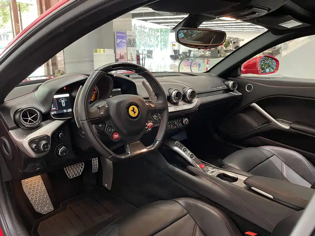 Ferrari F12berlinetta 2016 — фото 11