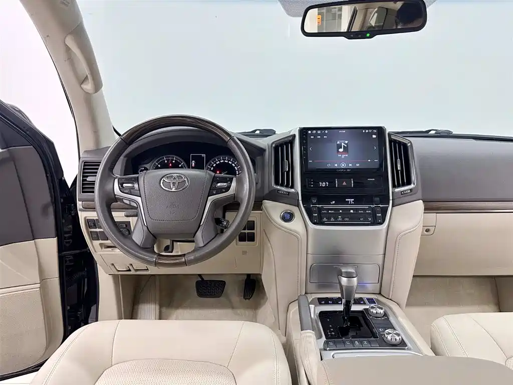 Toyota Land Cruiser 2020 — фото 14