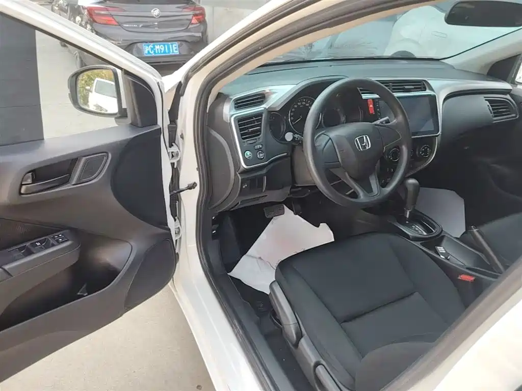 Honda City 2018 — фото 16
