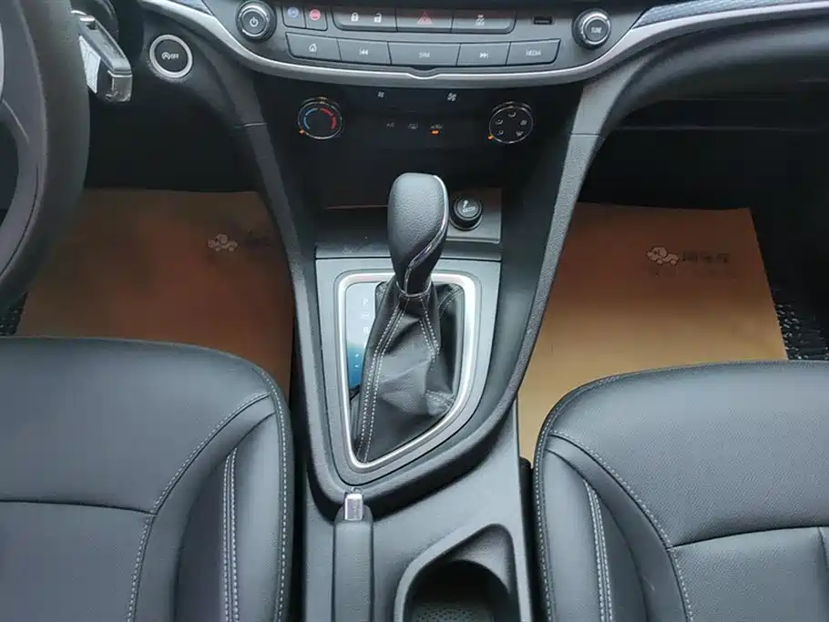 Buick Excelle 2021 — фото 16