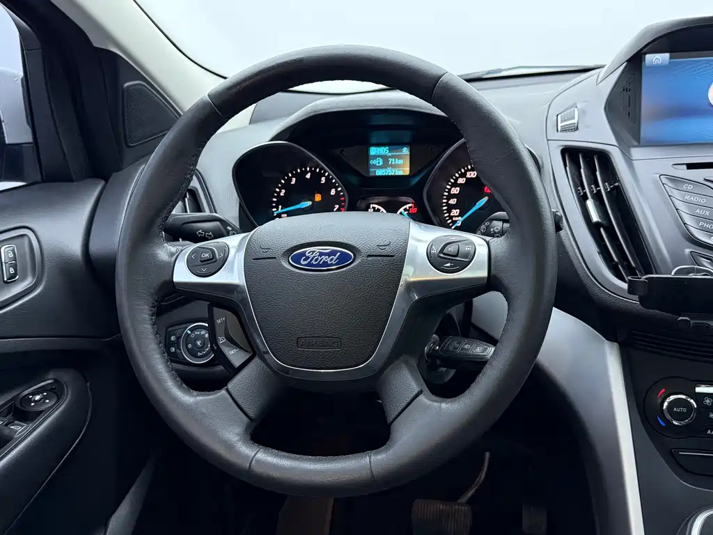 Ford Kuga 2016 — фото 17