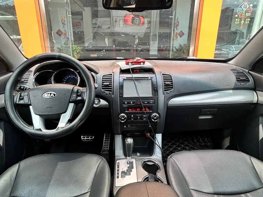 Kia Sorento 2011 — фото 14