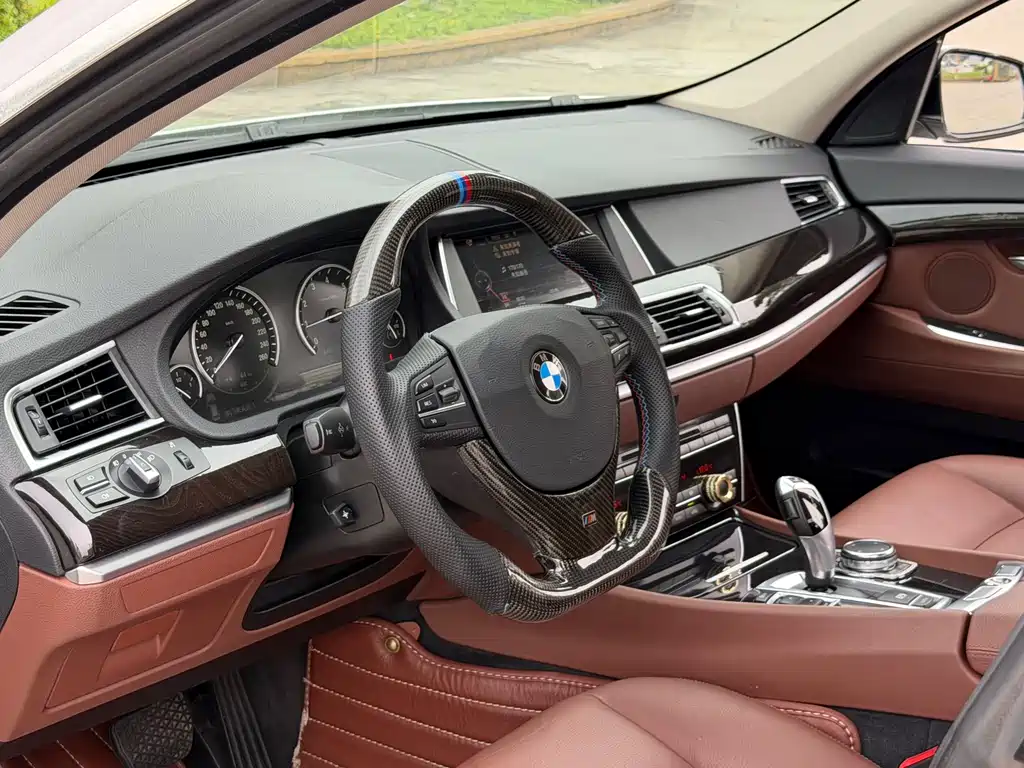 BMW 5 Series GT 2016 — фото 8