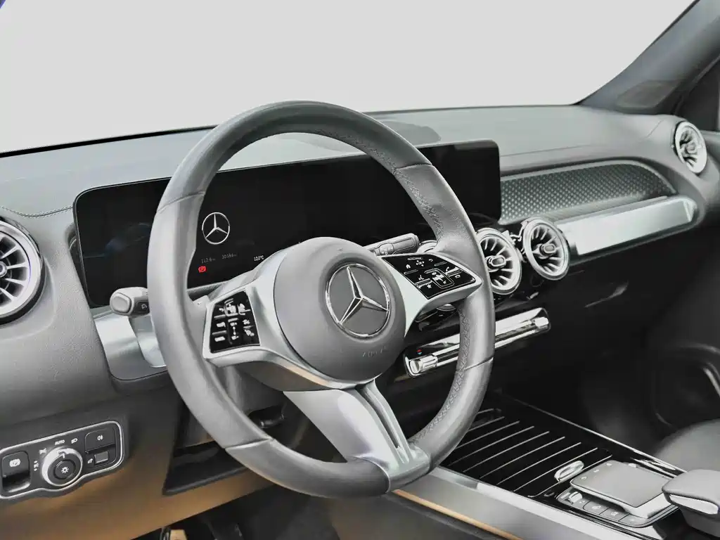 Mercedes-Benz GLB 2024 — фото 13