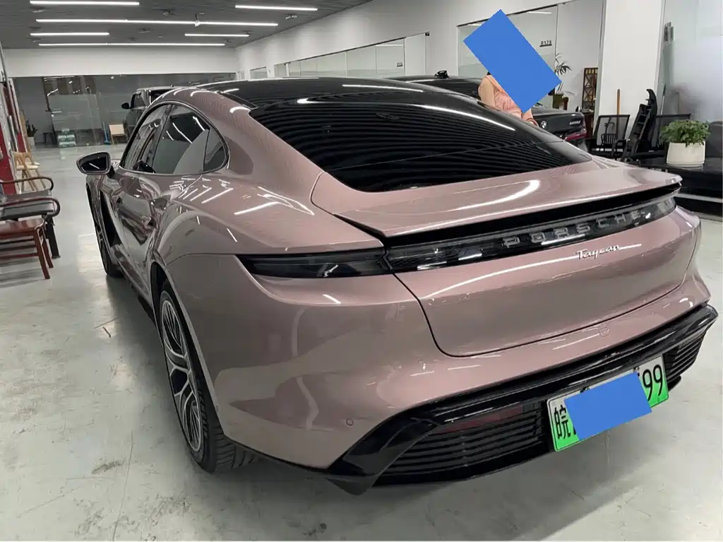 Porsche Taycan 2020 — фото 10