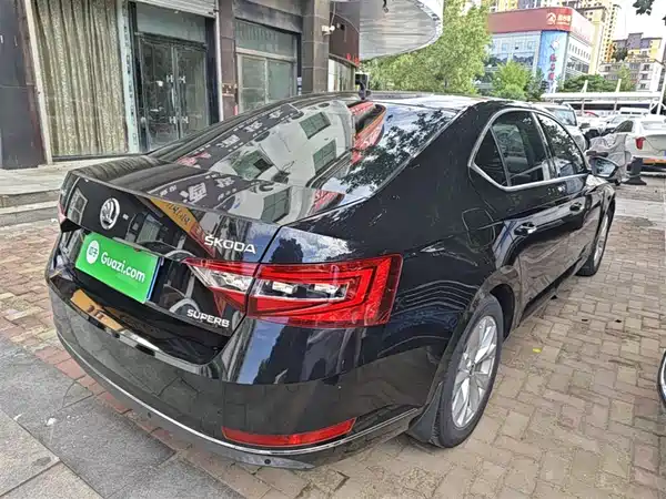 Skoda Superb 2016
