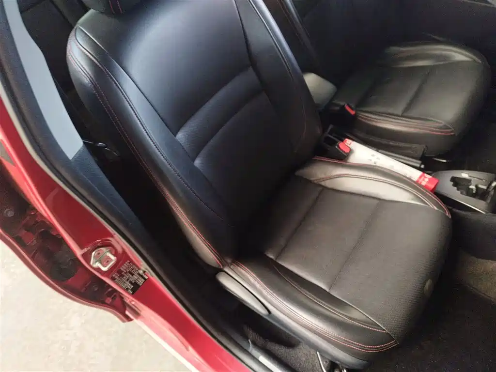Toyota Yaris L 2017 — фото 25