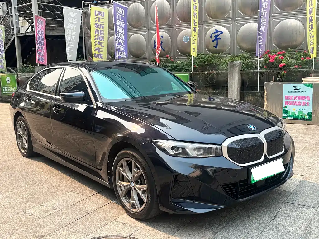 BMW i3 2025 — фото 3