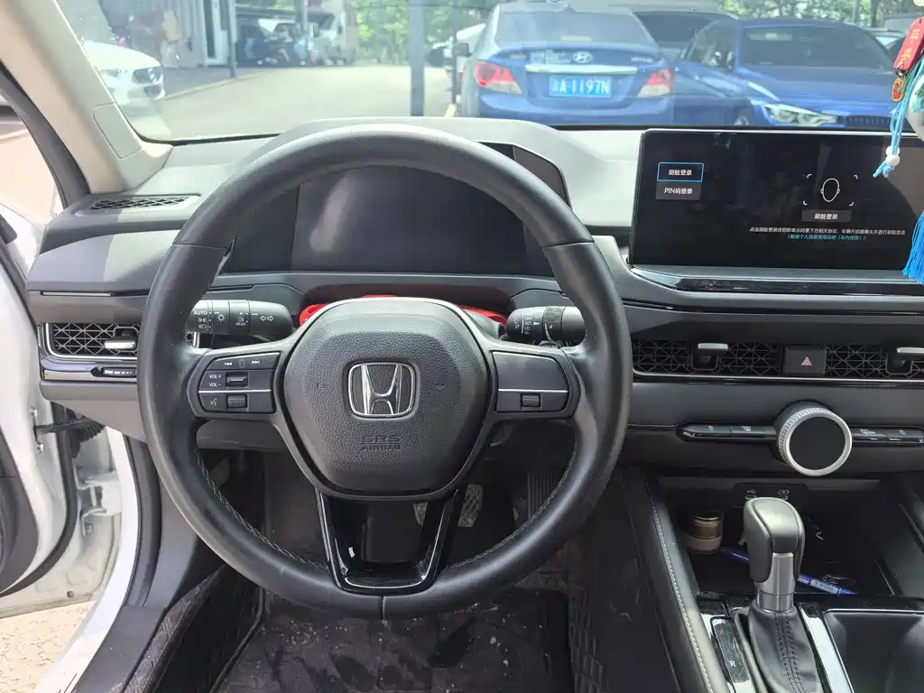 Honda Inspire 2025 — фото 15