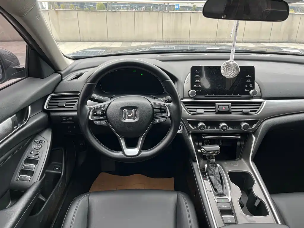Honda Accord 2021 — фото 18