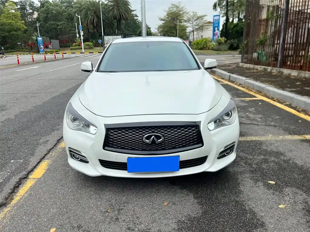 Infiniti Q50L 2017