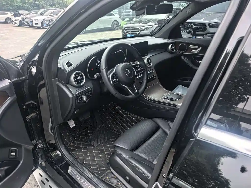 Mercedes-Benz GLC 2020 — фото 15