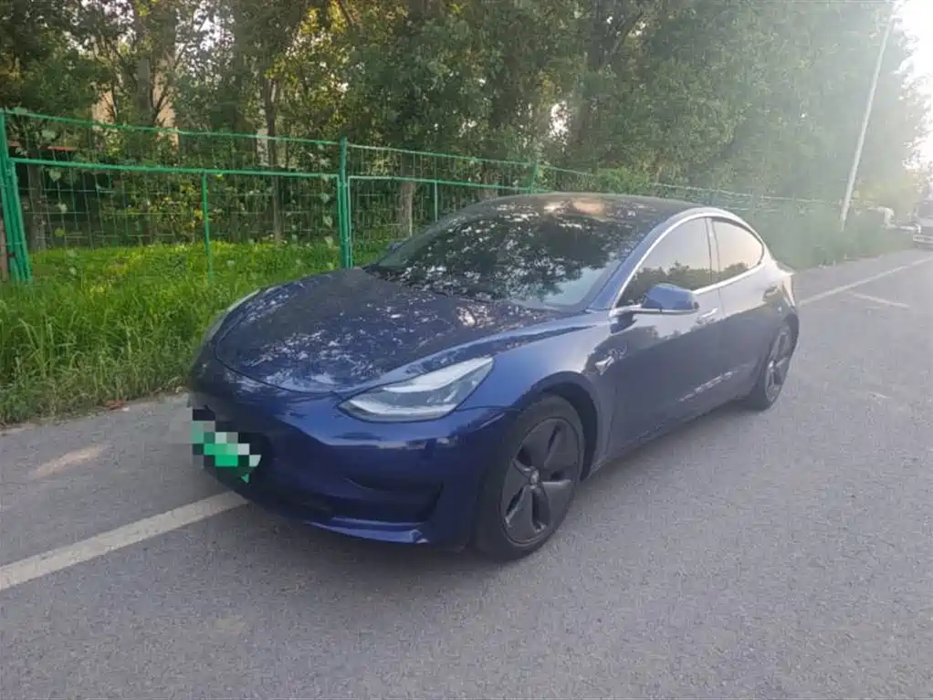 Tesla Model 3 2020