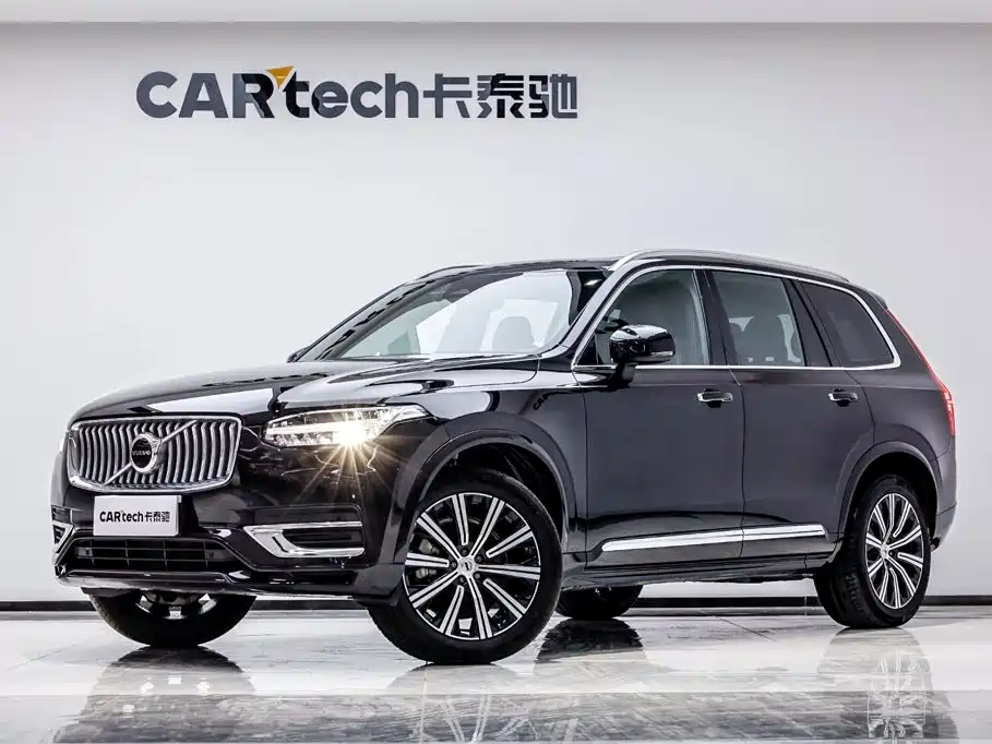Volvo XC90 2023 — фото 1
