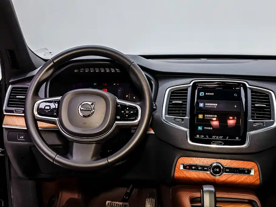 Volvo XC90 2023 — фото 22