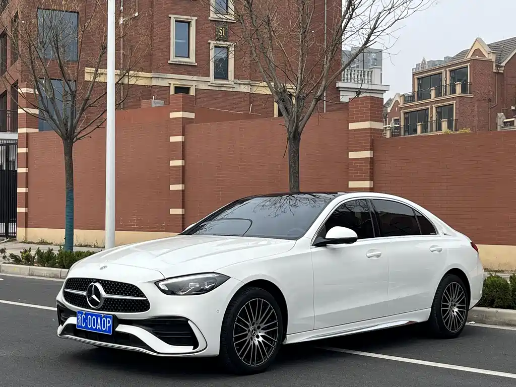 Mercedes-Benz C-Class 2025