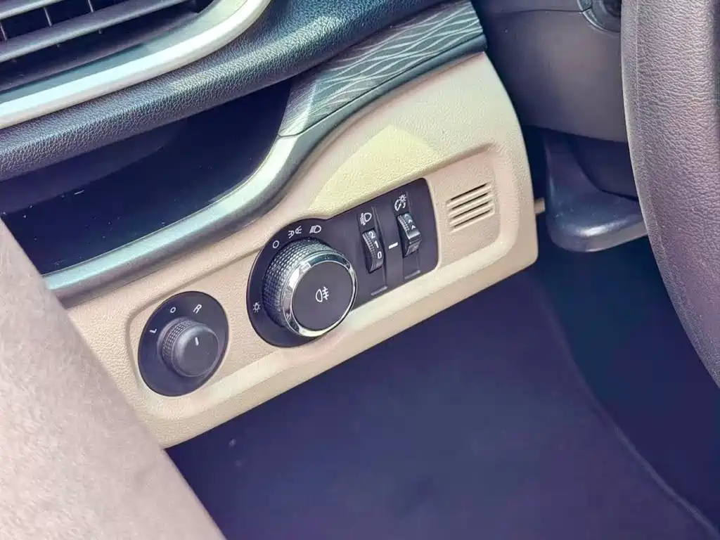 Buick Excelle GT 2017 — фото 20