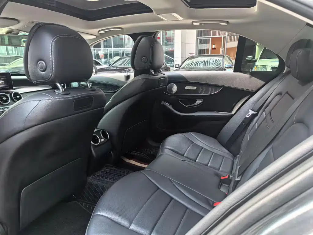Mercedes-Benz C-Class 2018 — фото 5