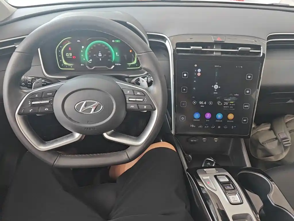 Hyundai Tucson 2023 — фото 10